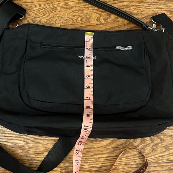 Baggallini Women's Modern Everywhere Half Moon Messenger - Picture 13 of 16